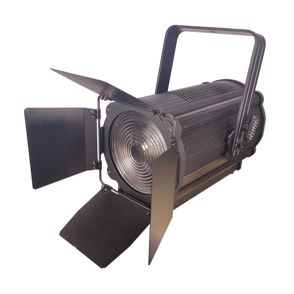 STUDIO_FRESNEL_300_02